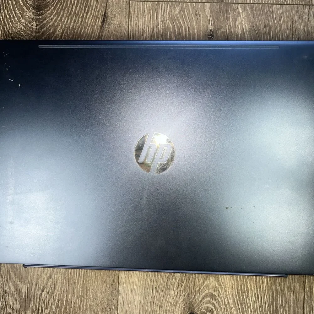 HP Pavilion 15-cs2073cl 15.6